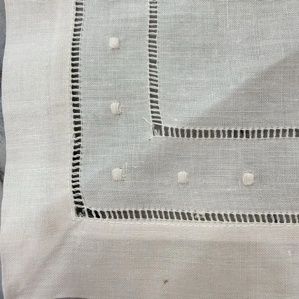 NEW Set of 6 Vintage Ivory Linen Hemstitched Embroidered Dot Placemats 12x16